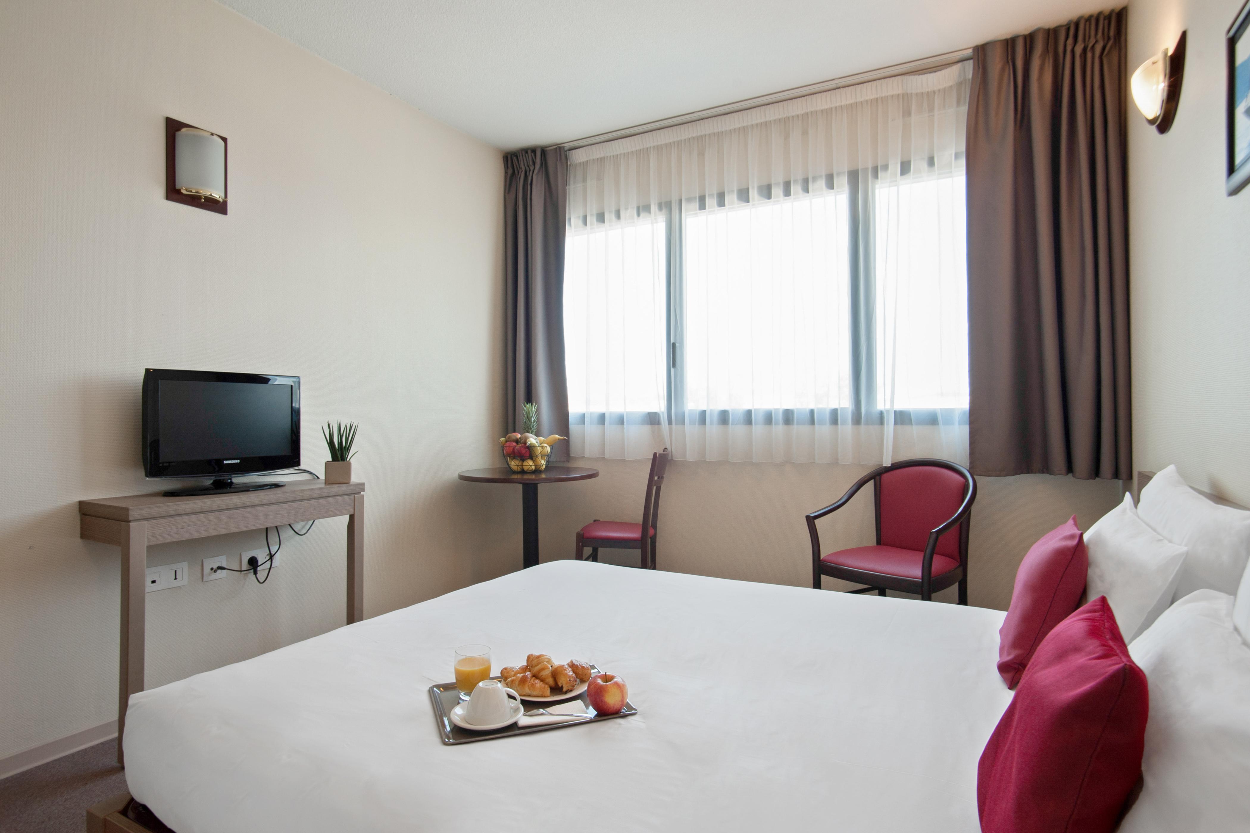 Appart'City Classic Nimes Aparthotel Ngoại thất bức ảnh